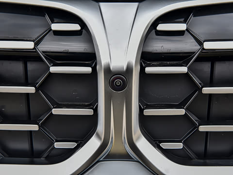 2026�� 325Li M�˶���װ