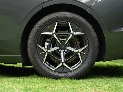 2025�� 240����Ultra