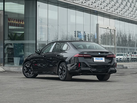 2026�� �Ŀ� 530Li ������ M�˶���װ