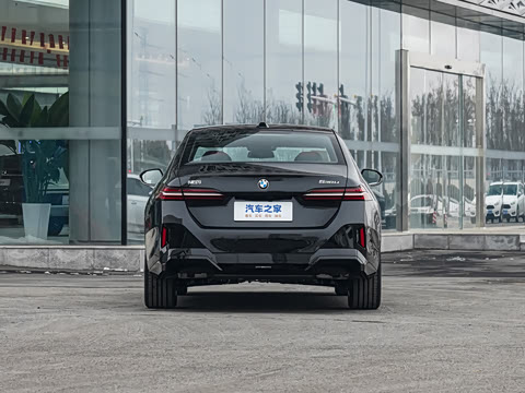 2026�� �Ŀ� 530Li ������ M�˶���װ