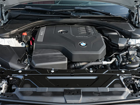 2026�� 330i M�˶���ҹ��װ