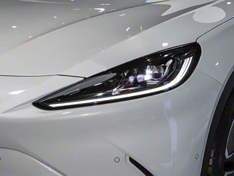 2025�� 735MAX 175kW