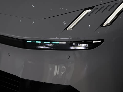 2025�� 240����Ultra