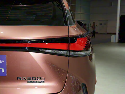 2026�� 500h ����F SPORT Performance