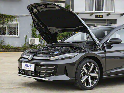 2026�� ���L 300TSI ����