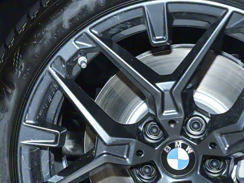 2025�� 330Li M�˶���ҹ��װ