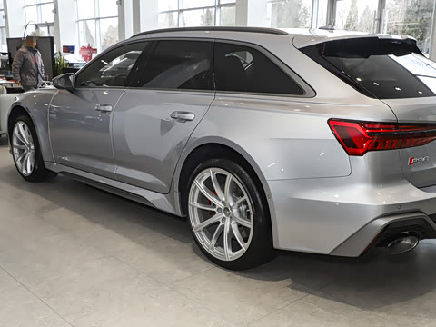 2025��  RS 6 4.0T Avant performance