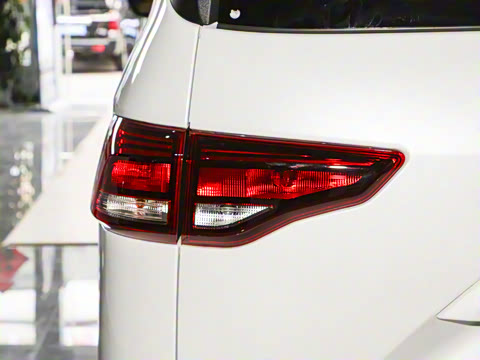 2025�� 2.0L �ֶ���������� 9��