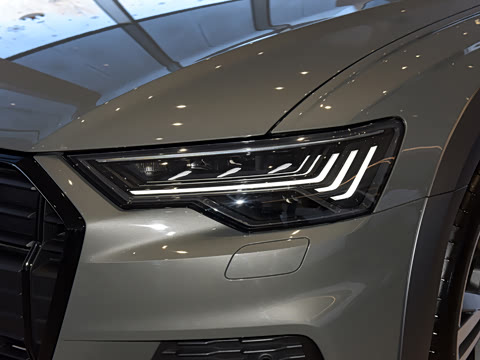 2025�� allroad quattro 55 TFSI ��̽�ռ�