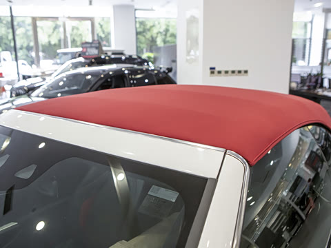 2026�� �Ŀ� AMG CLE 53 4MATIC+ ������ܳ�