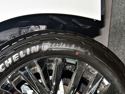 2025�� �ʹ� ˫�� 2.5L ī���