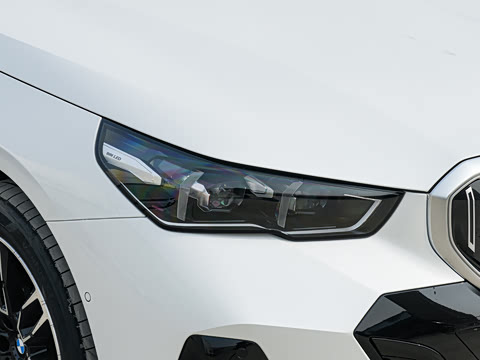 2026�� �Ŀ� 525Li M�˶���װ