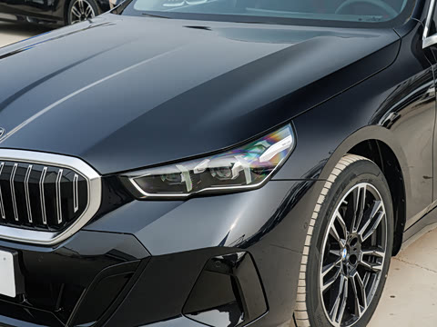 2026�� �Ŀ� 530Li ������ M�˶���װ