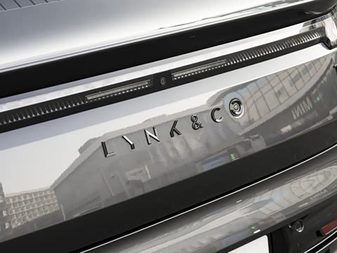 2025�� 240����Ultra H5