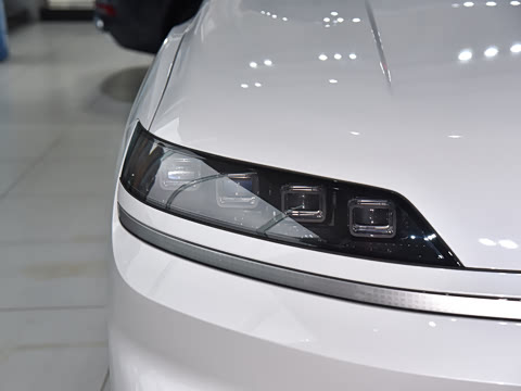 2025�� ����TECH�� 64.2kWh