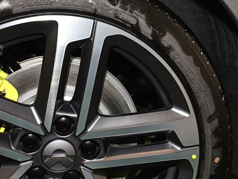 2025�� �ھ������ 100kWh Touring