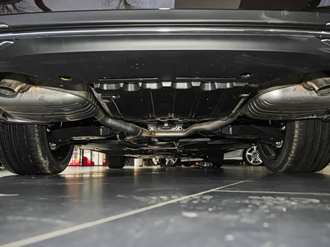 2026�� E 300 L ������