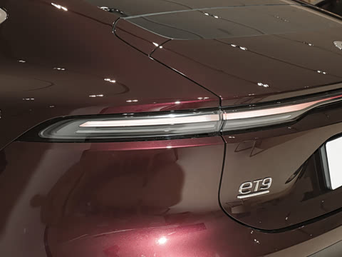 2025�� 102kWh ��ƽ���ر��