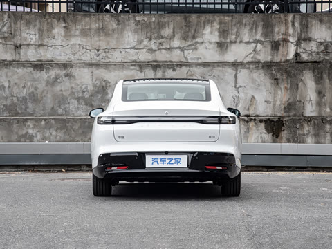 2027�� 670������