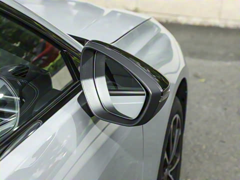 2026�� 2.0T �˶��� Plus