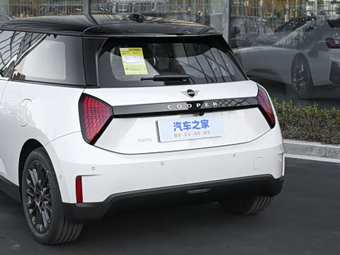 2026�� 466km COOPER E ������