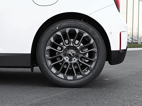 2026�� 466km COOPER E ������