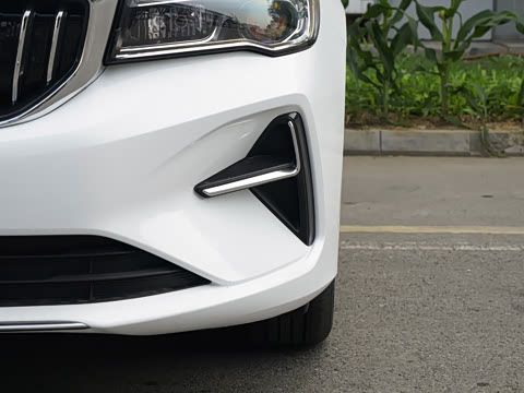 2027�� ���� 1.5L CVT������
