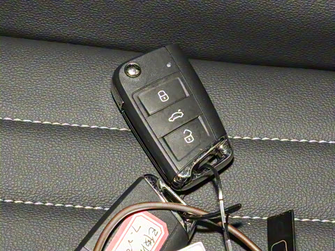 2025�� ���ڿ� 330TSI �Զ�����R-Line��ҫ��