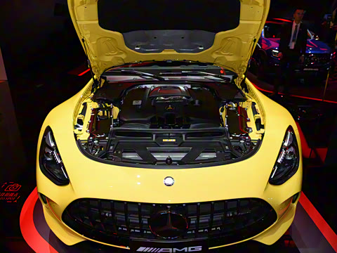 2025�� AMG GT 63 4MATIC+