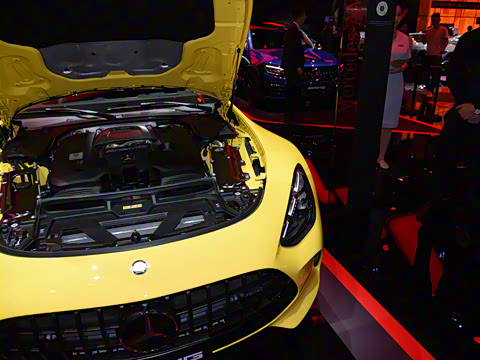 2025�� AMG GT 63 4MATIC+