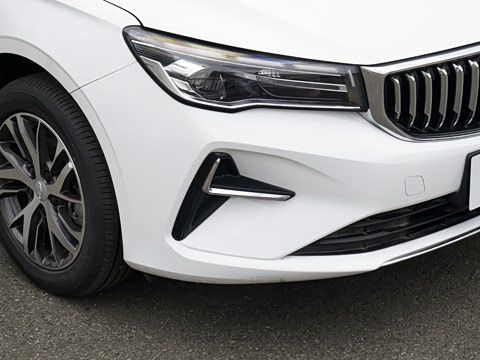 2027�� ���� 1.5L CVT������