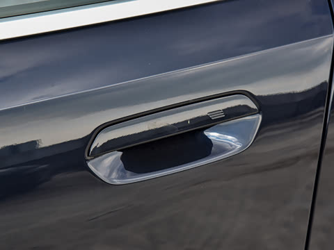 2026�� �Ŀ� 525Li ������װ