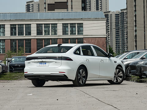 2026�� EM-i 235km ̽��+��