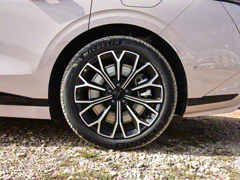 2025�� �����������Ǽݰ� 100kWh