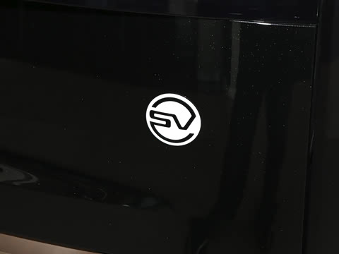 2025�� 3.0 L6 400PS SV���ٴ����ӳ��� 4��