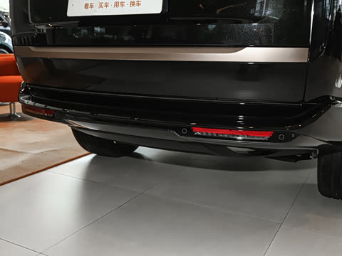 2025�� 3.0 L6 400PS SV���ٴ����ӳ��� 4��