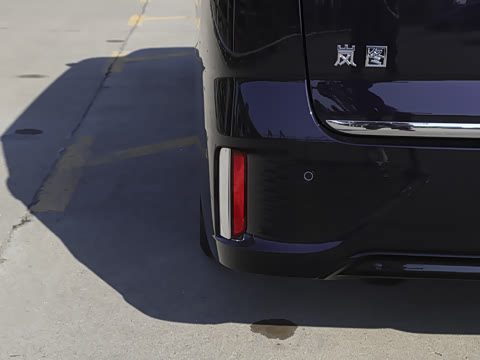 2025�� EV ����׿Խ������