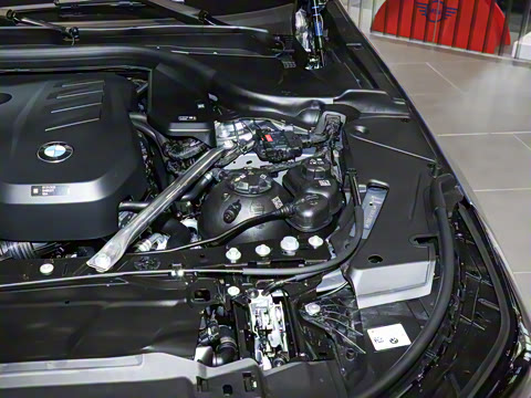 2026�� 530Li ������ M�˶���װ