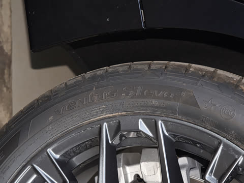 2026�� 330Li ������ M�˶���ҹ��װ