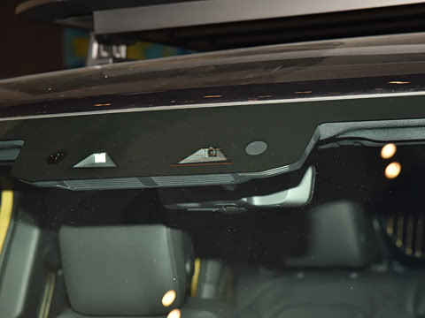 2026�� 110 3.0T P400 TROPHY������