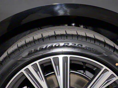 2026�� 55 TFSI quattro ����������