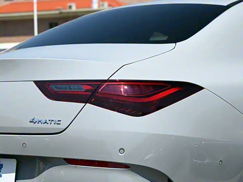 2025�� CLA 260 4MATIC ��ذ�