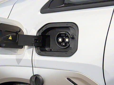 2025�� Plus 610 ������