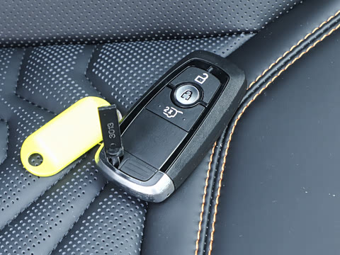 2027�� 2.3T EcoBoost �����۷�� 7��