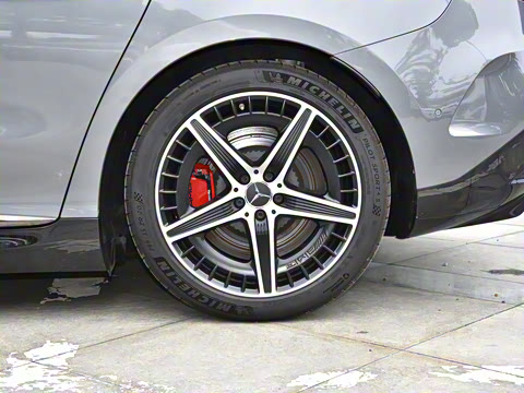 2023�� AMG EQE 53 4MATIC+