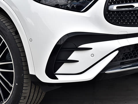 2026�� GLC 300 L 4MATIC ������