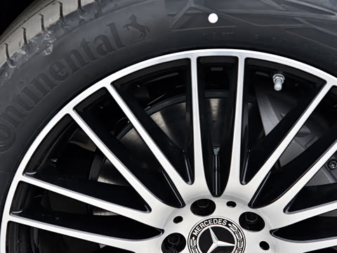 2026�� GLC 300 L 4MATIC ������