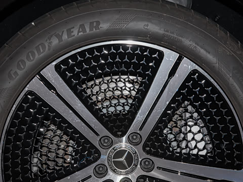 2025�� 500 4MATIC