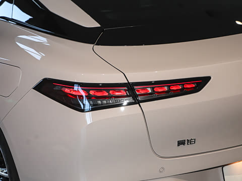 2025�� 560 Lite��