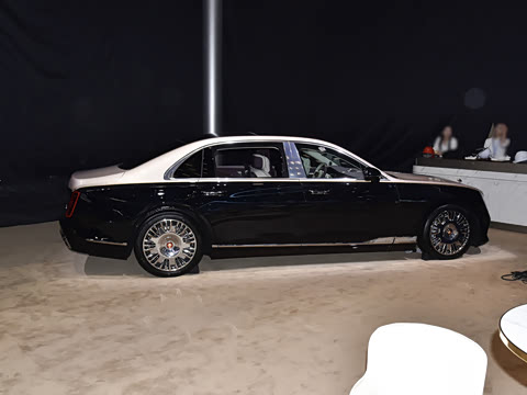 2026�� 4.0T V8��